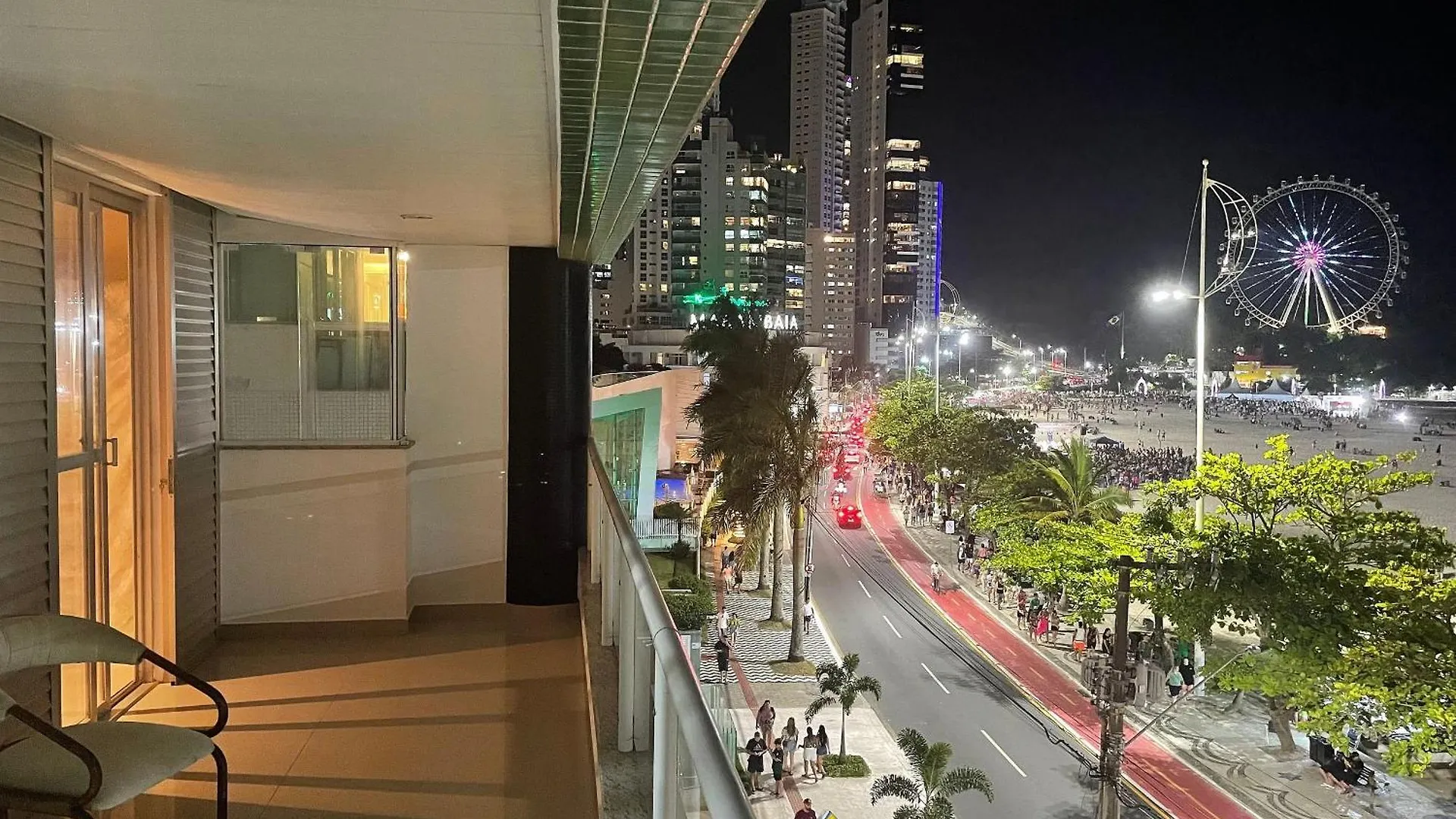 Apt 401 Frente Mar Roda Gigante 3 Quartos Balneário Camboriú Brasil